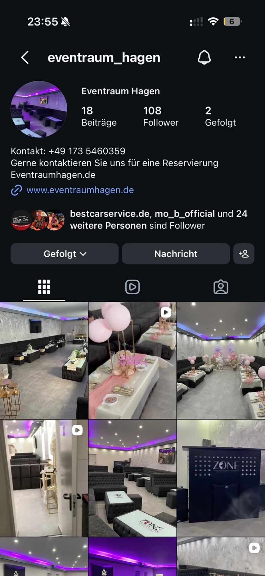 Festlich eingedeckter Tisch mit Ballondekoration und Teddybären